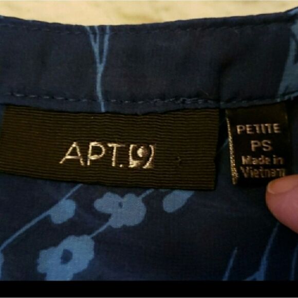 APT. 9 SEMI-SHEER Blue Floral Blouse Small Petite - Picture 3 of 3
